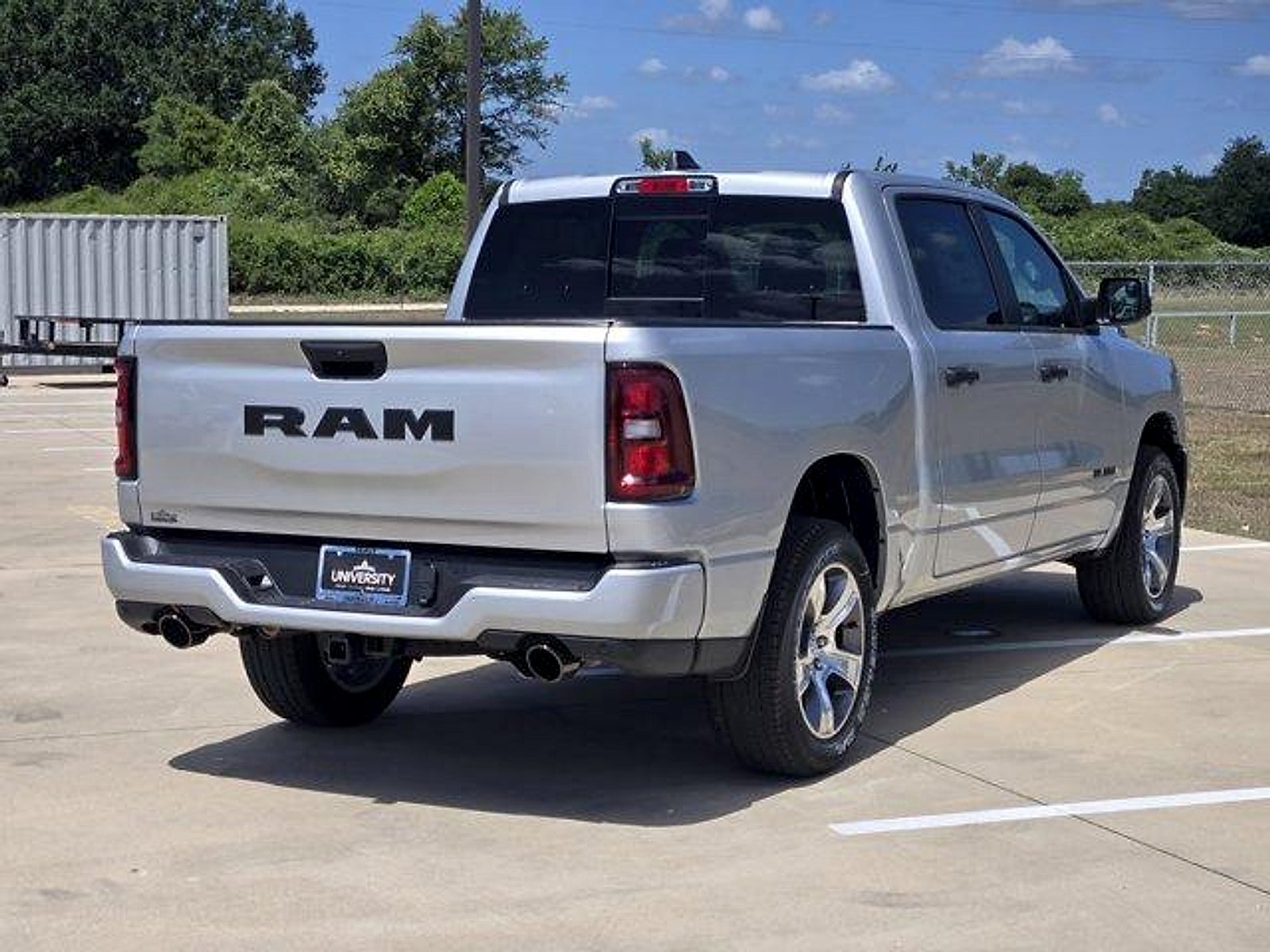 2026 RAM 1500 RAM 1500 EXPRESS CREW CAB 4X2 5'7' BOX