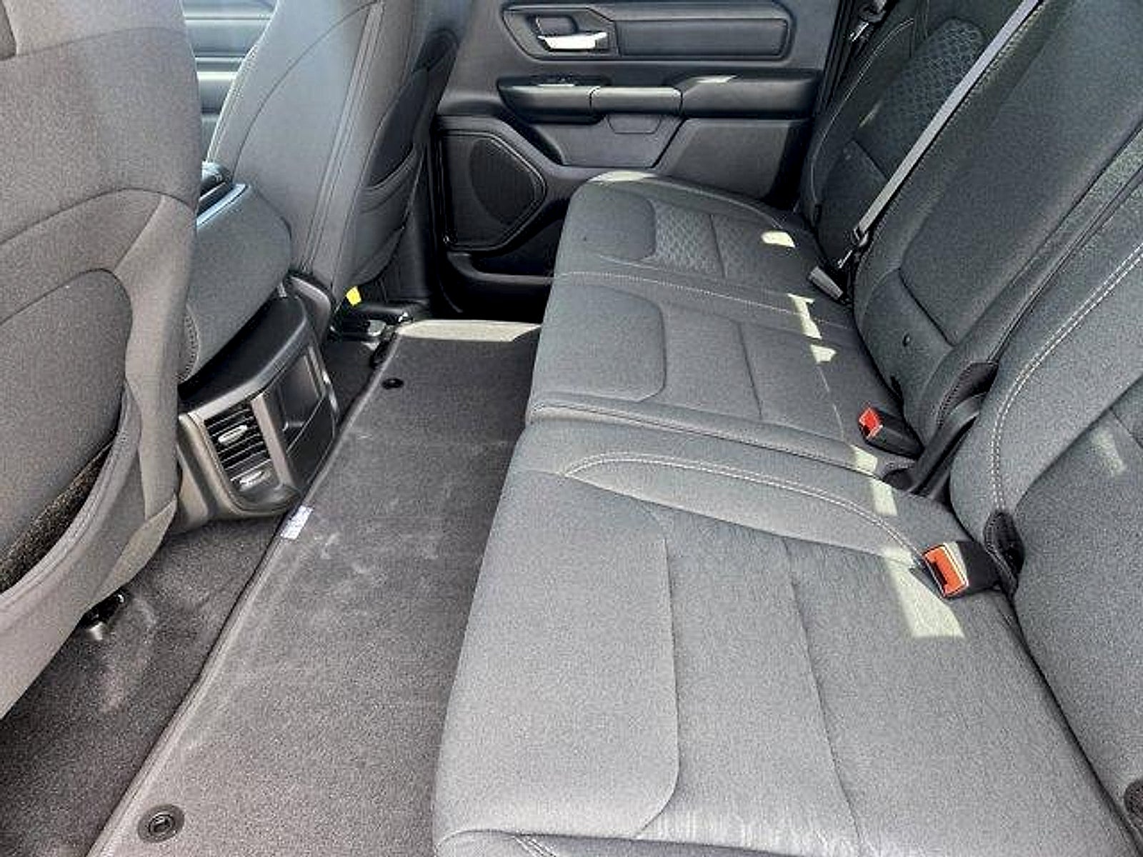 2026 RAM Ram 1500 RAM 1500 EXPRESS CREW CAB 4X2 5'7' BOX