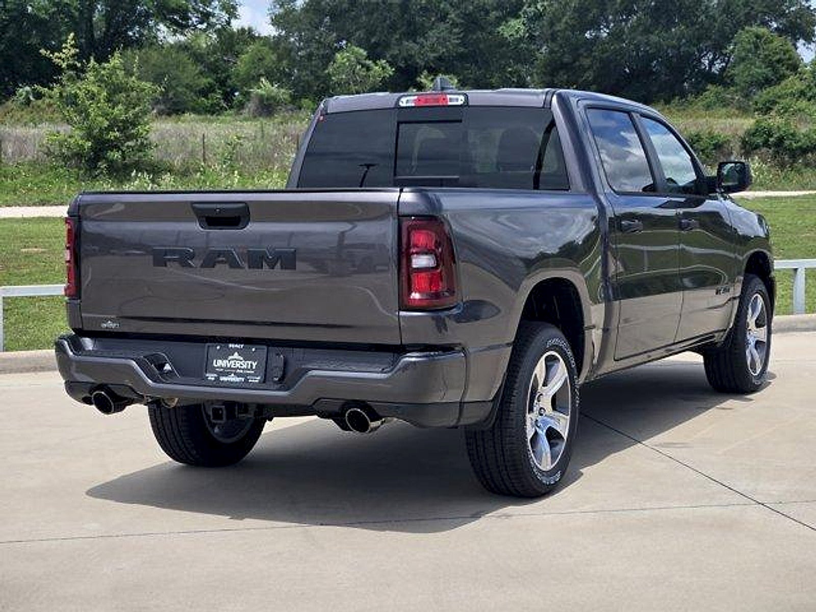 2026 RAM Ram 1500 RAM 1500 EXPRESS CREW CAB 4X2 5'7' BOX