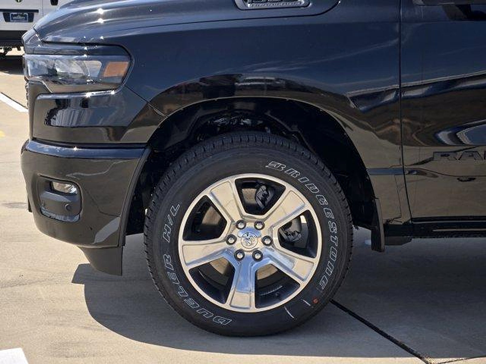 2026 RAM 1500 RAM 1500 EXPRESS CREW CAB 4X2 5'7' BOX