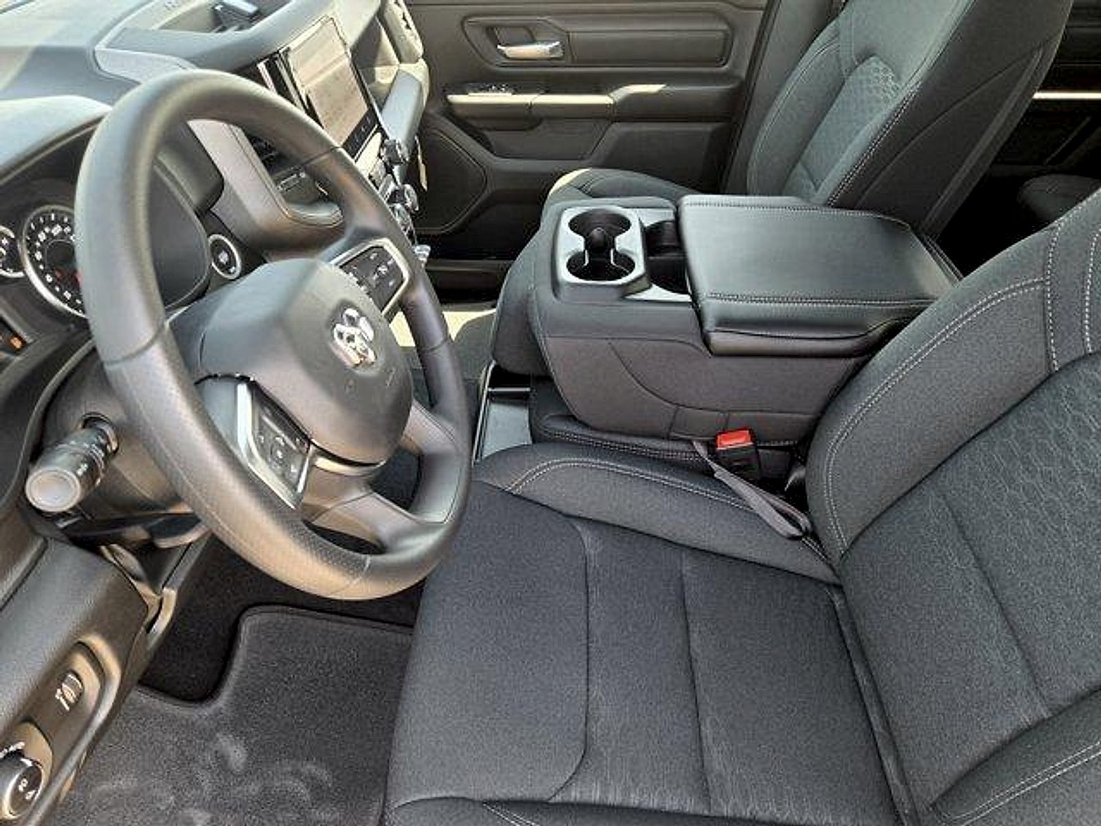 2026 RAM 1500 RAM 1500 EXPRESS CREW CAB 4X2 5'7' BOX
