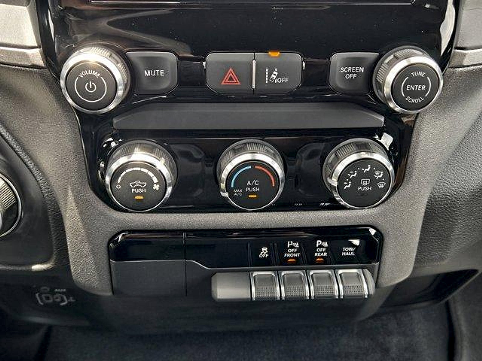 2026 RAM Ram 1500 RAM 1500 EXPRESS CREW CAB 4X2 5'7' BOX