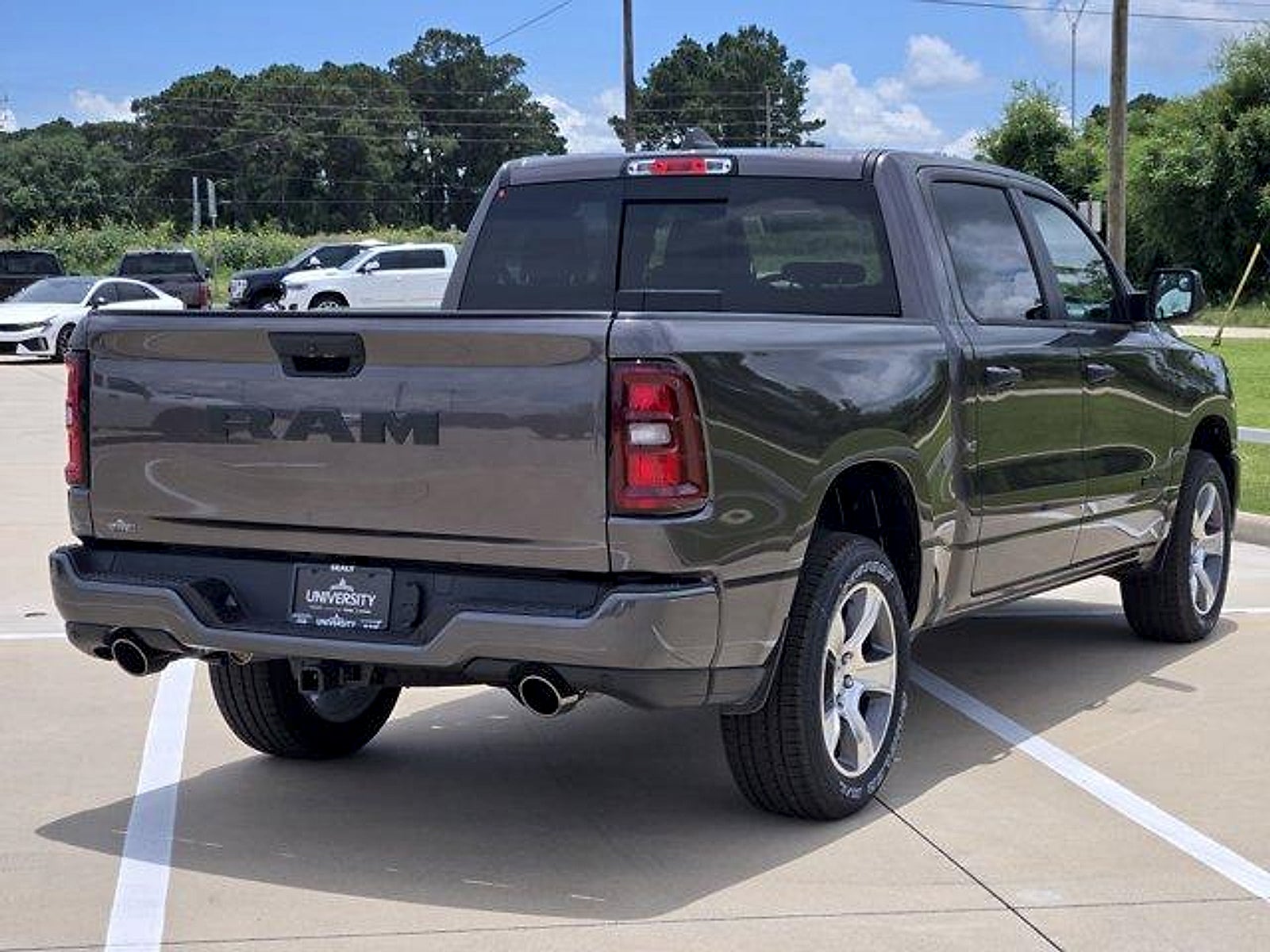 2026 RAM Ram 1500 RAM 1500 EXPRESS CREW CAB 4X2 5'7' BOX