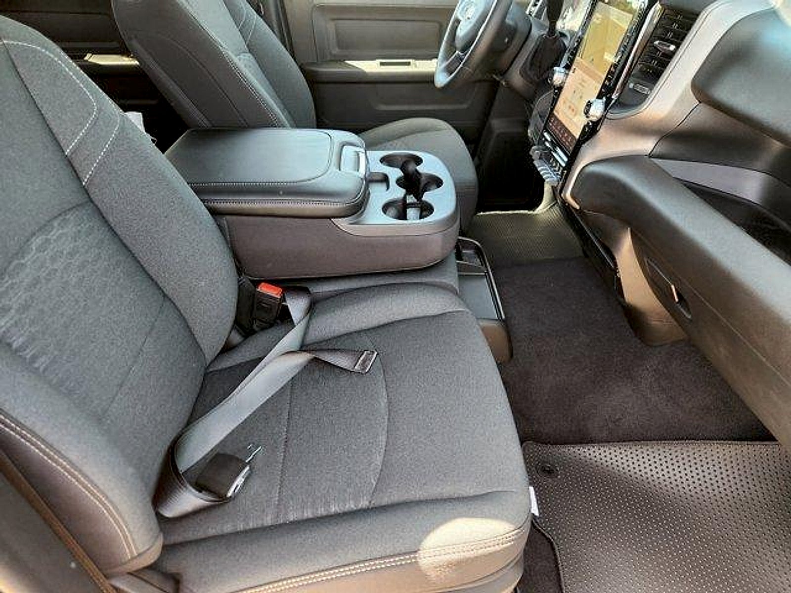 2026 RAM 2500 RAM 2500 TRADESMAN CREW CAB 4X2 6'4' BOX