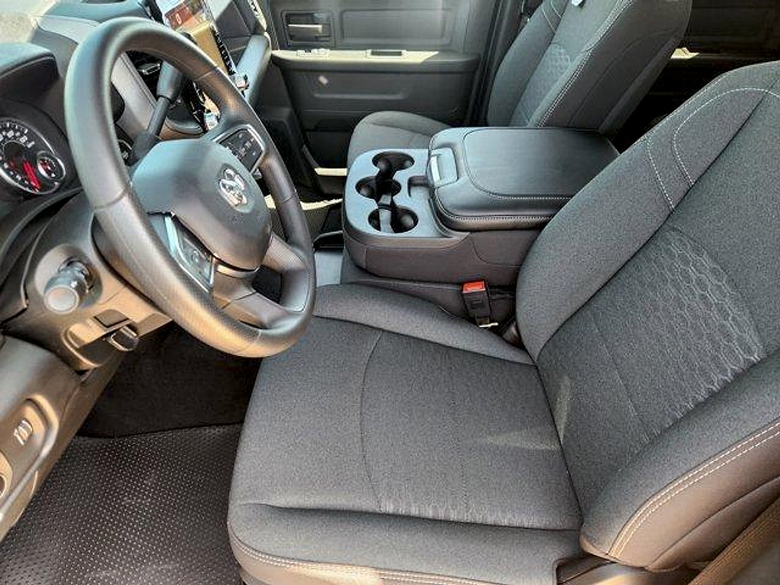 2026 RAM 2500 RAM 2500 TRADESMAN CREW CAB 4X2 6'4' BOX
