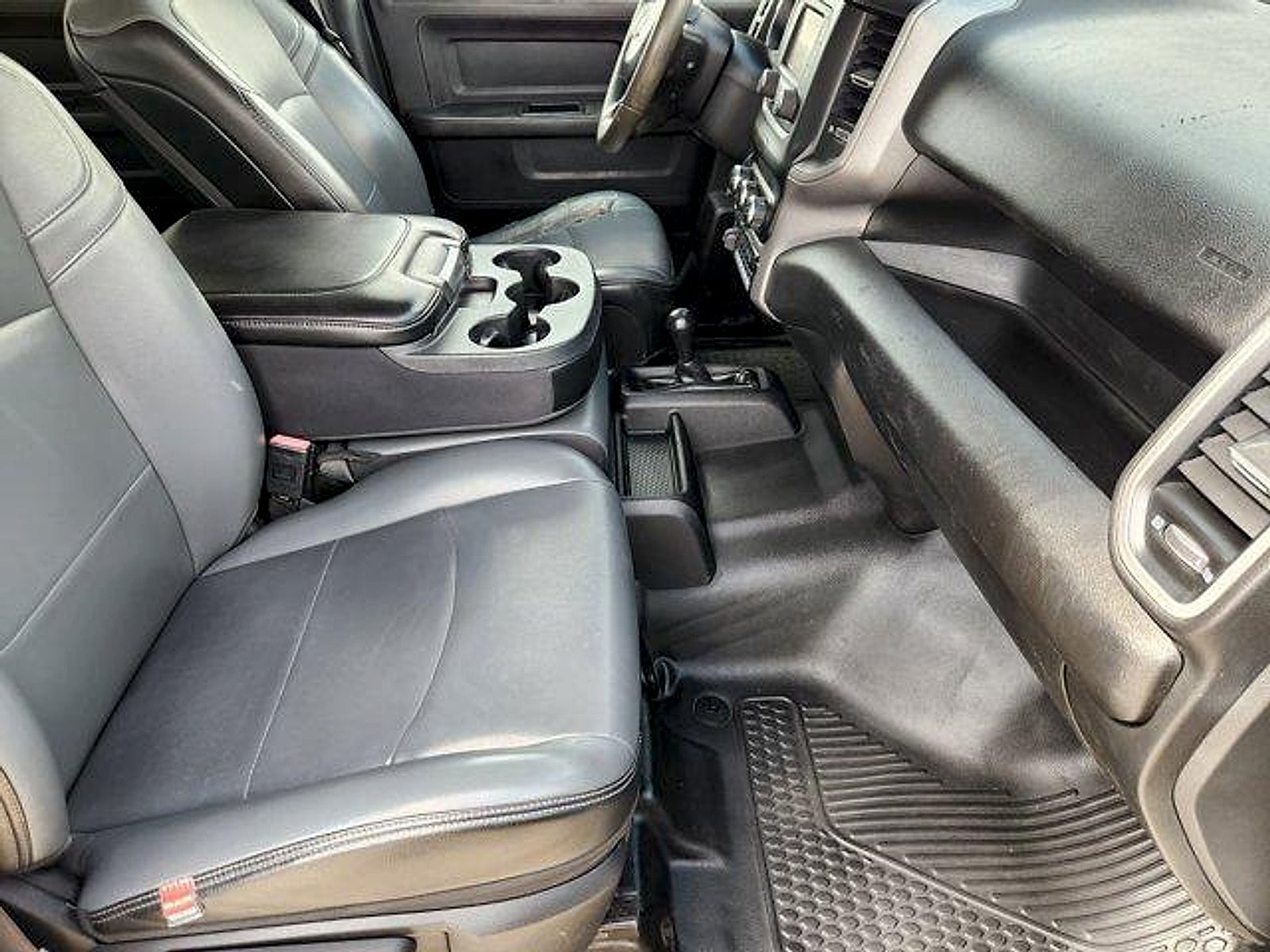 2020 RAM 2500 Tradesman Crew Cab 4x4 6'4' Box