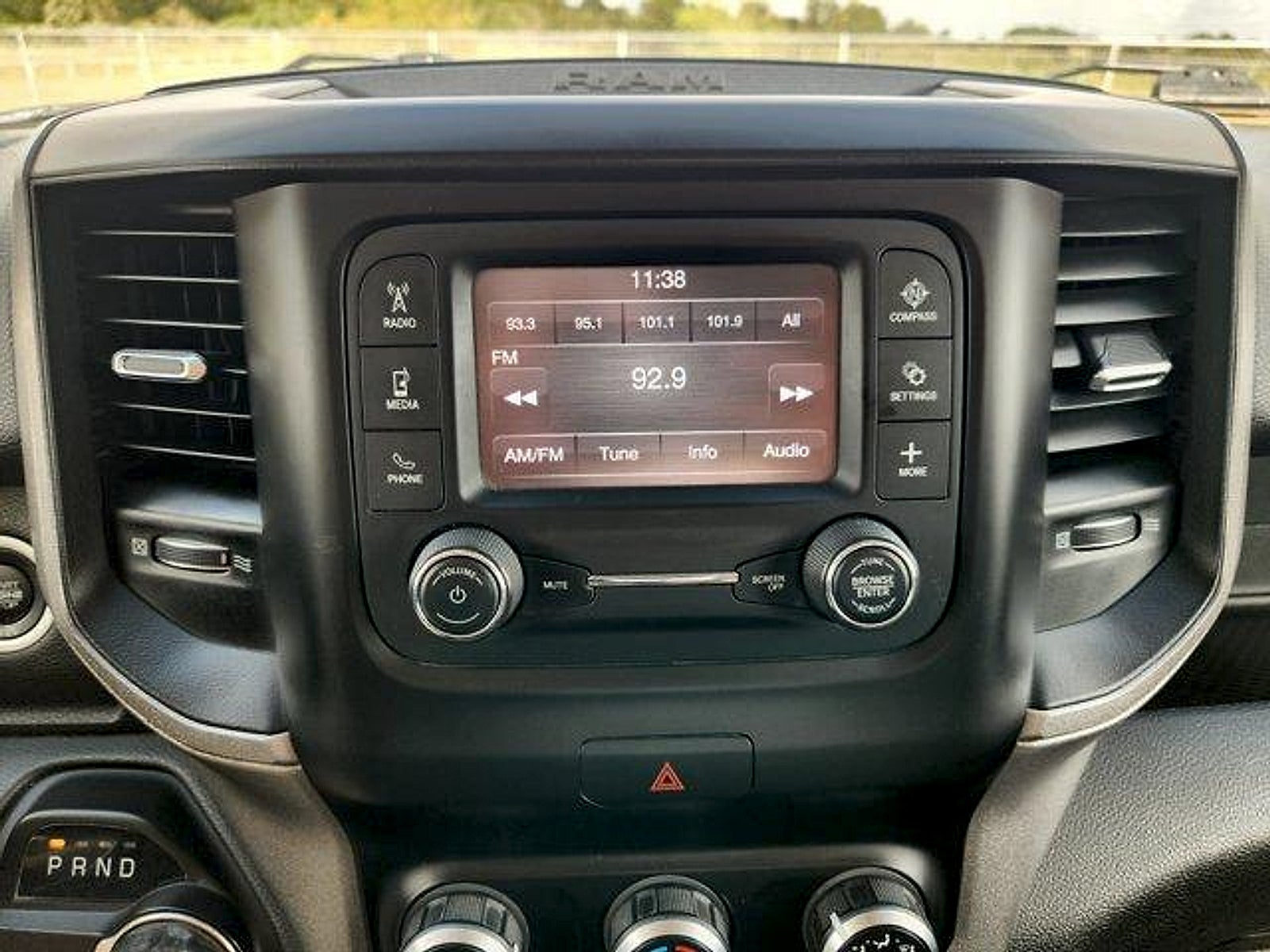 2020 RAM 2500 Tradesman Crew Cab 4x4 6'4' Box