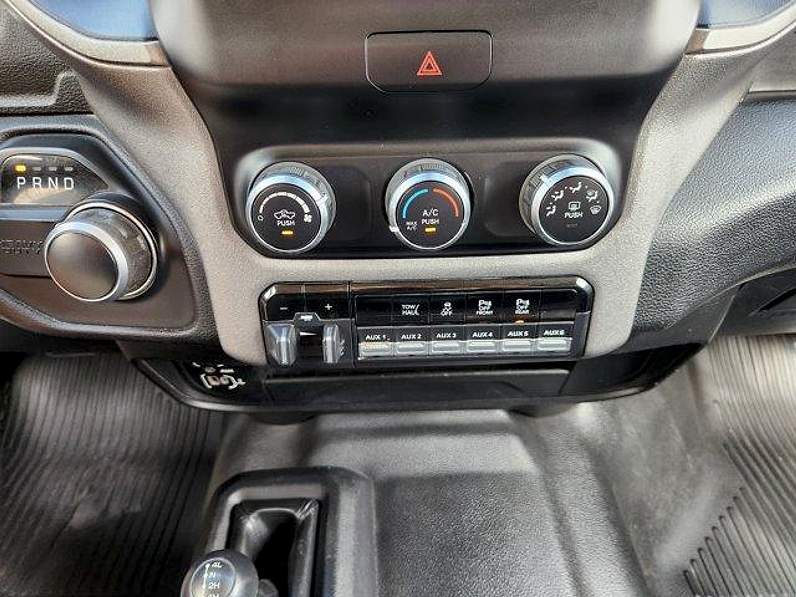 2020 RAM 2500 Tradesman Crew Cab 4x4 6'4' Box
