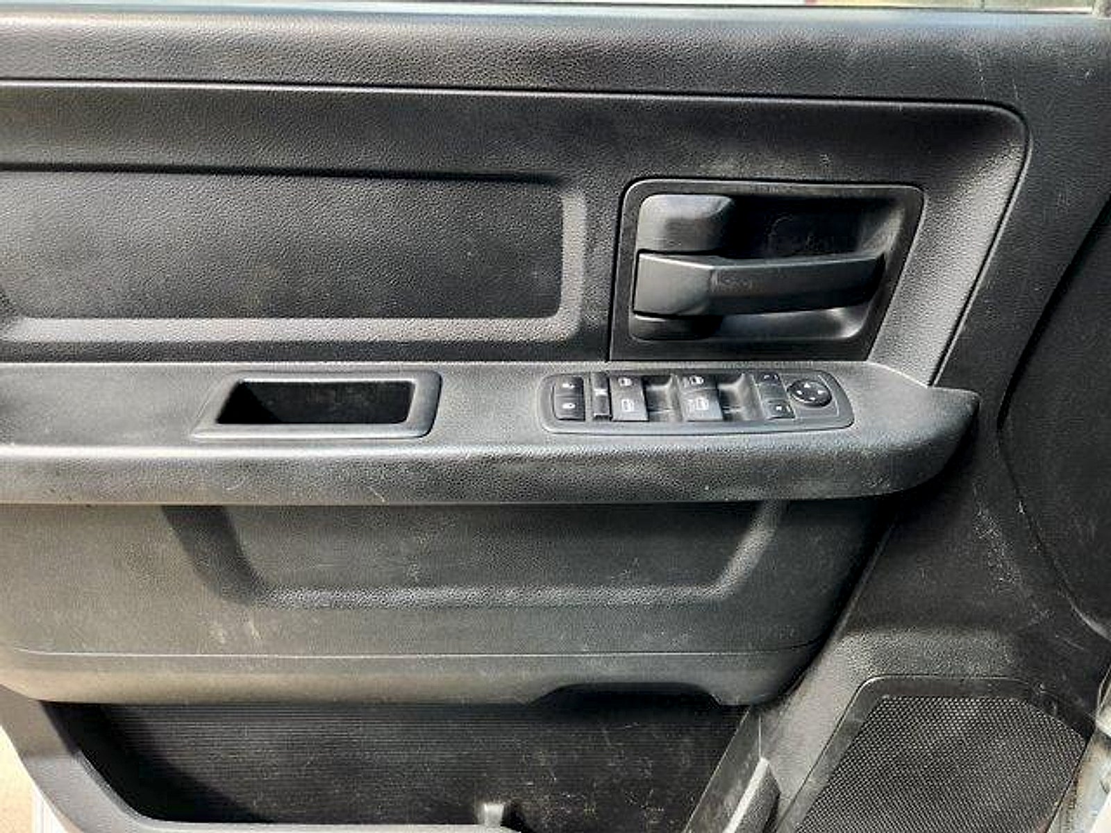 2020 RAM 2500 Tradesman Crew Cab 4x4 6'4' Box