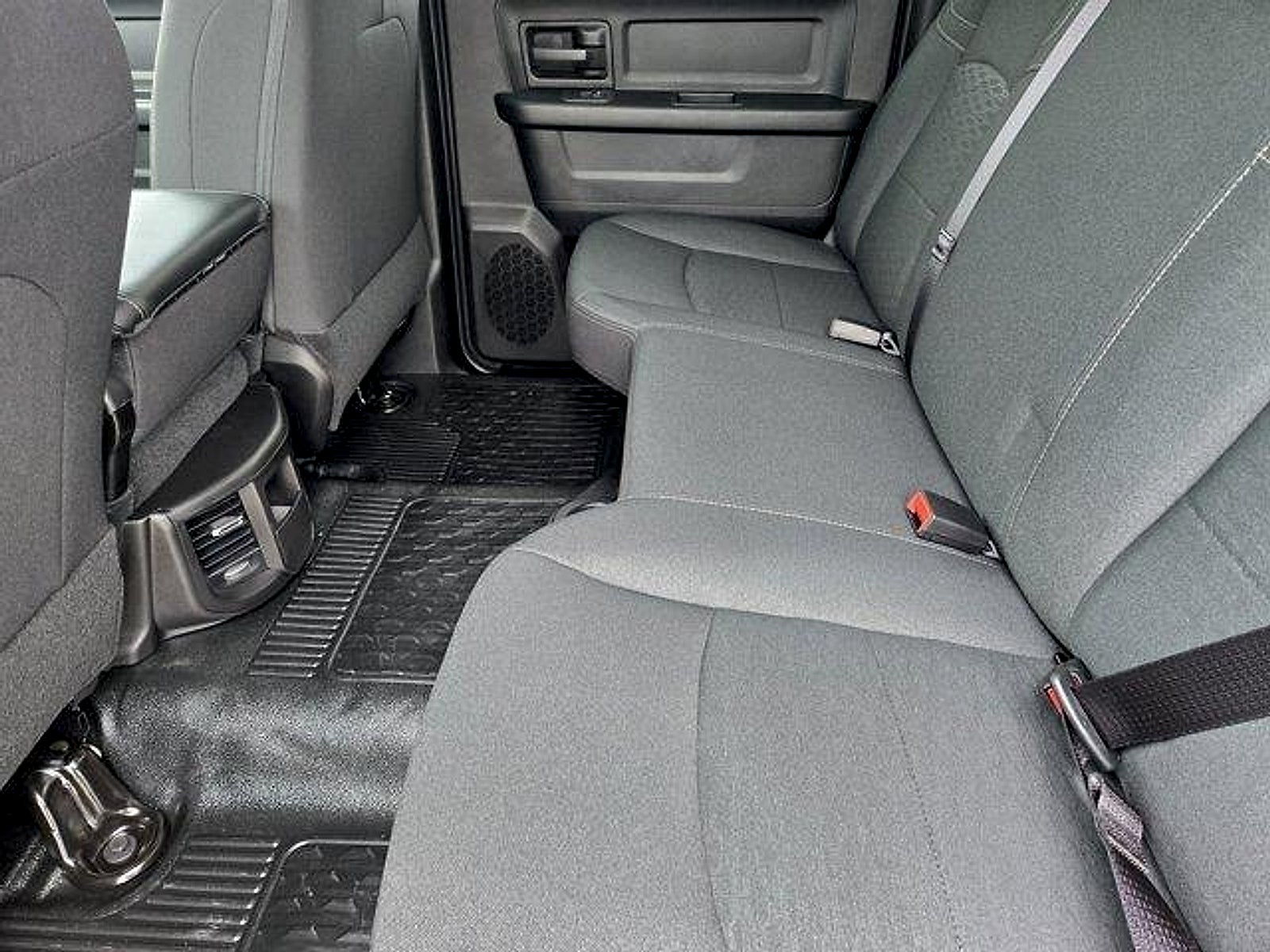 2026 RAM Ram 3500 Chassis Cab RAM 3500 TRADESMAN CREW CAB CHASSIS 4X4 60' CA