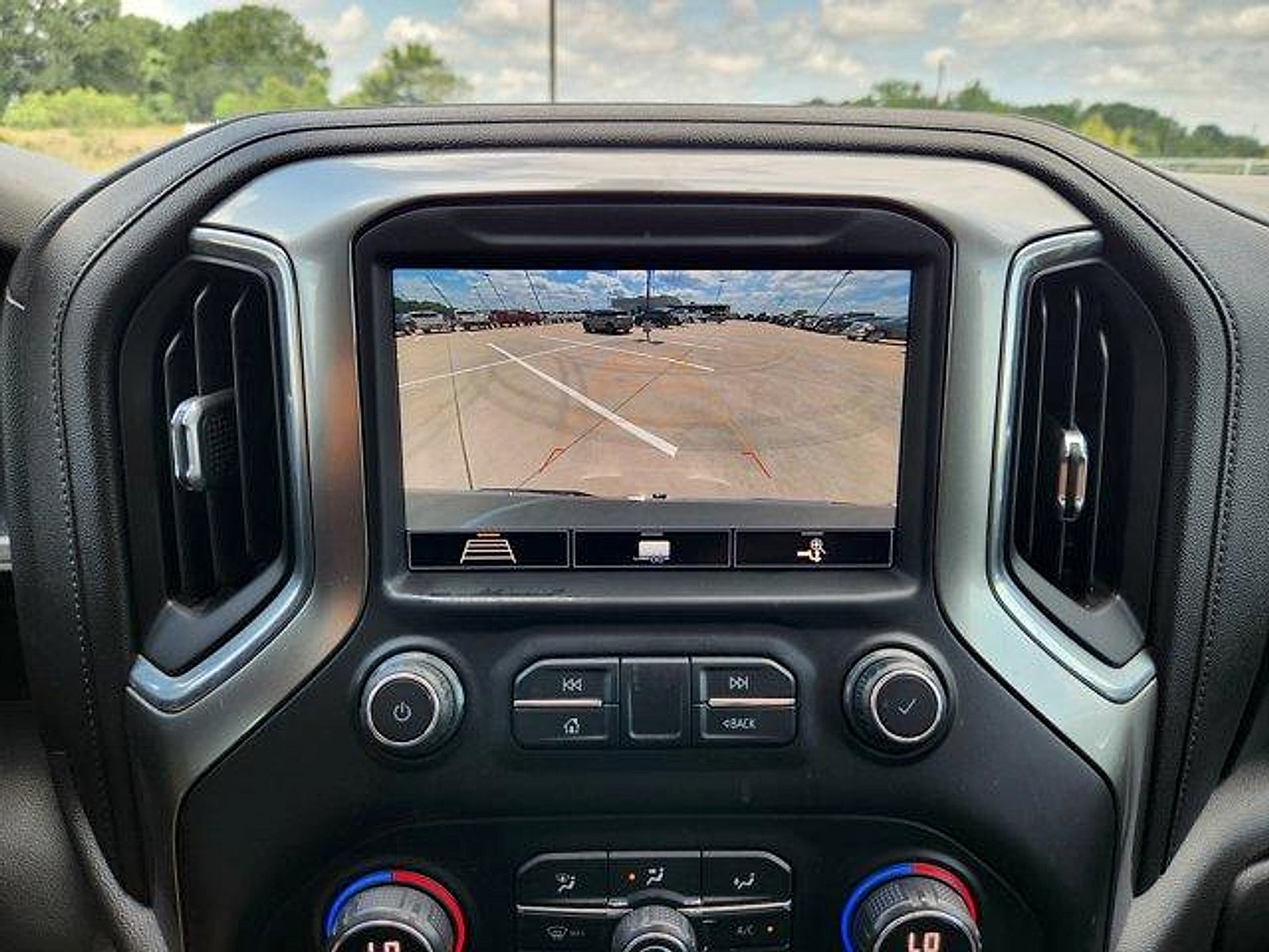 2020 Chevrolet Silverado 1500 4WD Crew Cab Short Bed LT