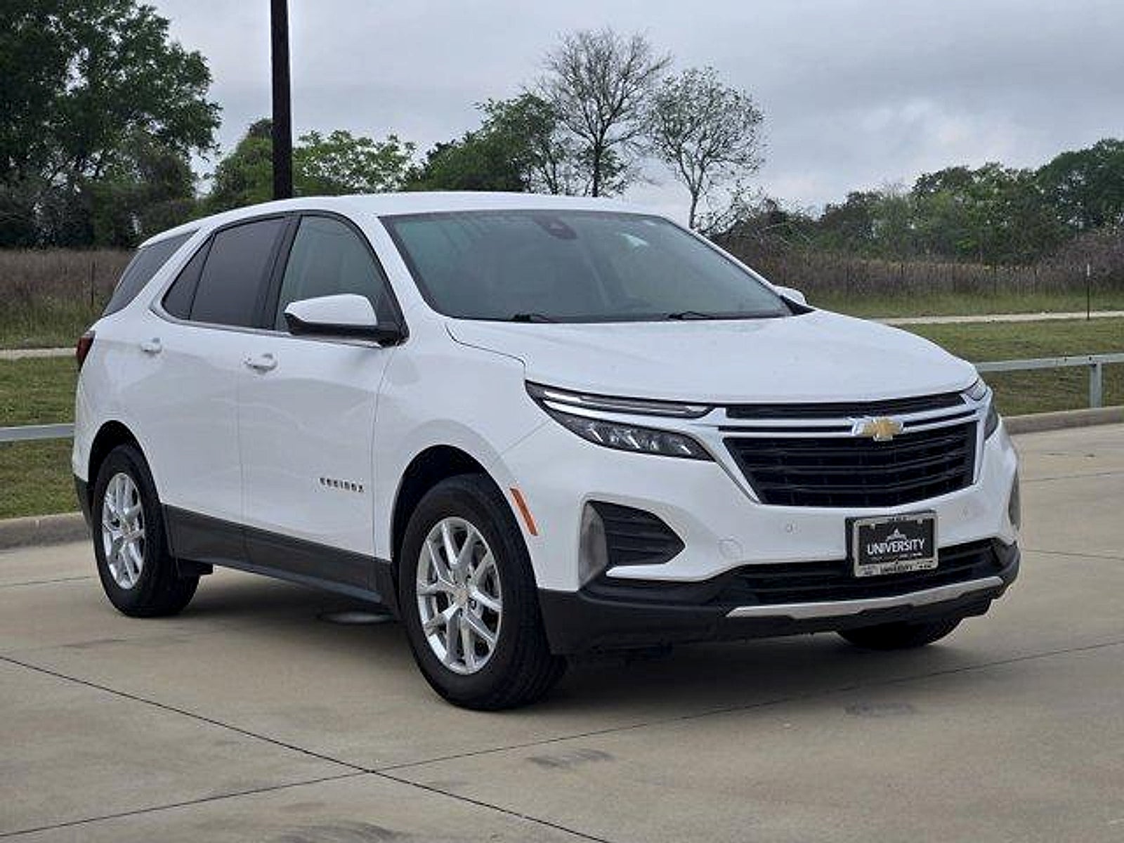 Used 2024 Chevrolet Equinox LT with VIN 3GNAXKEG0RL165779 for sale in Sealy, TX