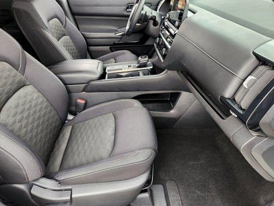 2023 Nissan Pathfinder SV FWD