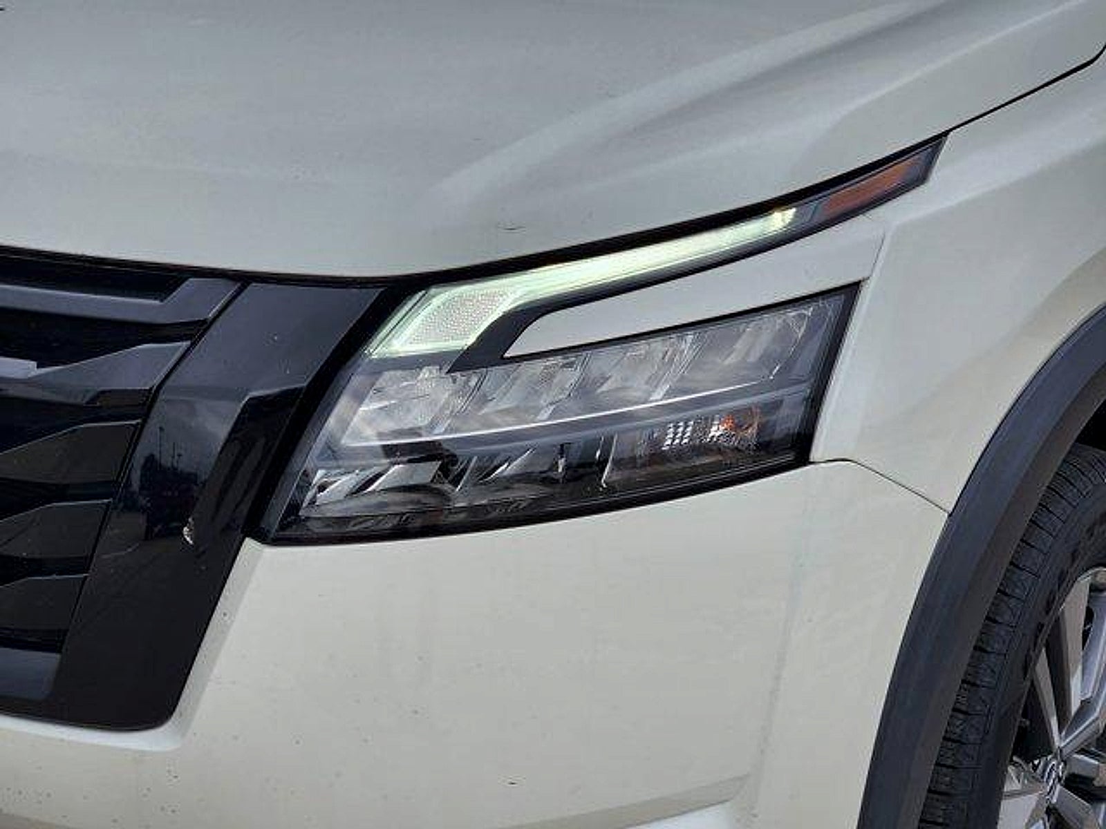 2023 Nissan Pathfinder SV FWD