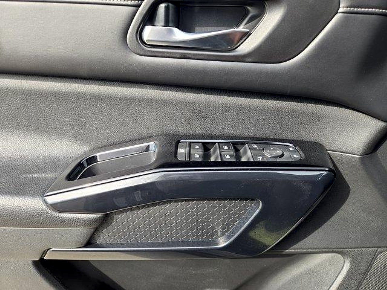 2022 Nissan Pathfinder SV 2WD