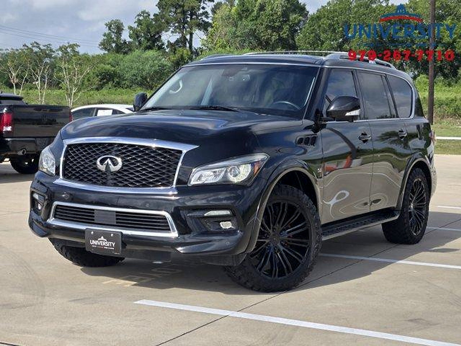 2017 INFINITI QX80 RWD