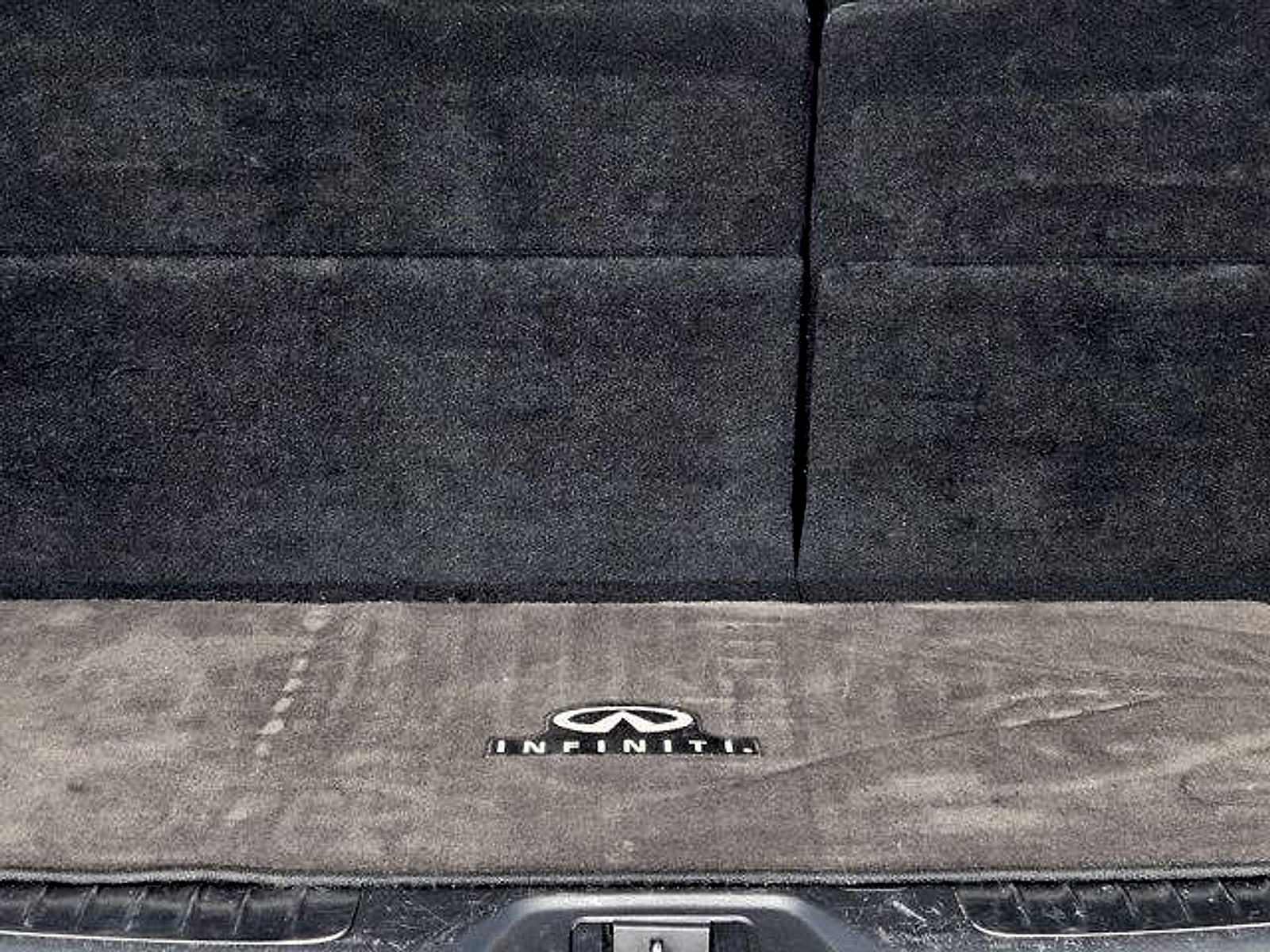 2017 INFINITI QX80 RWD