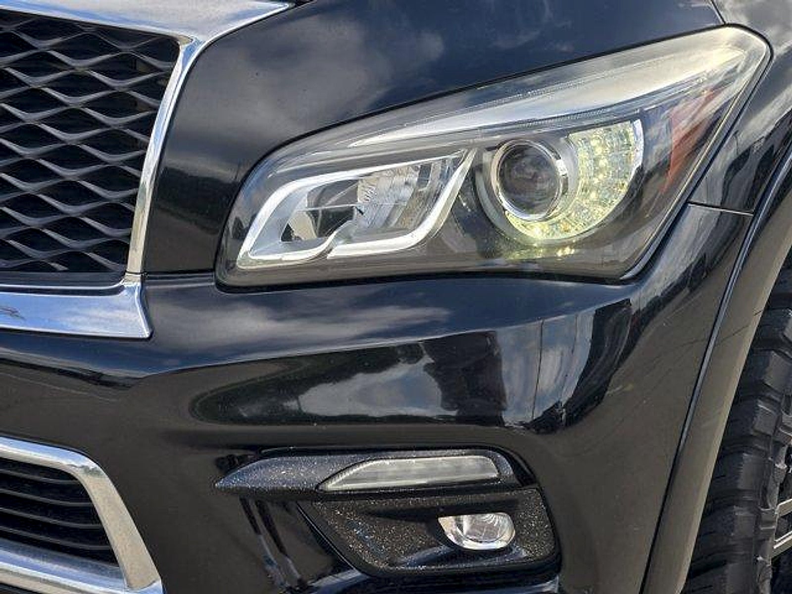 2017 INFINITI QX80 RWD