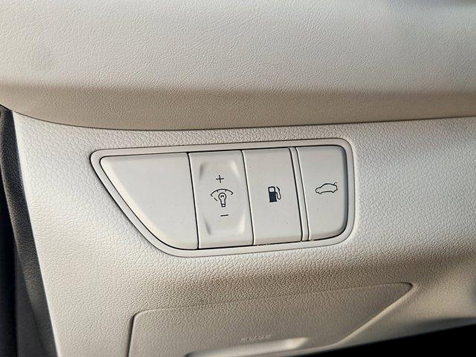 2025 Genesis G70 2.5T RWD